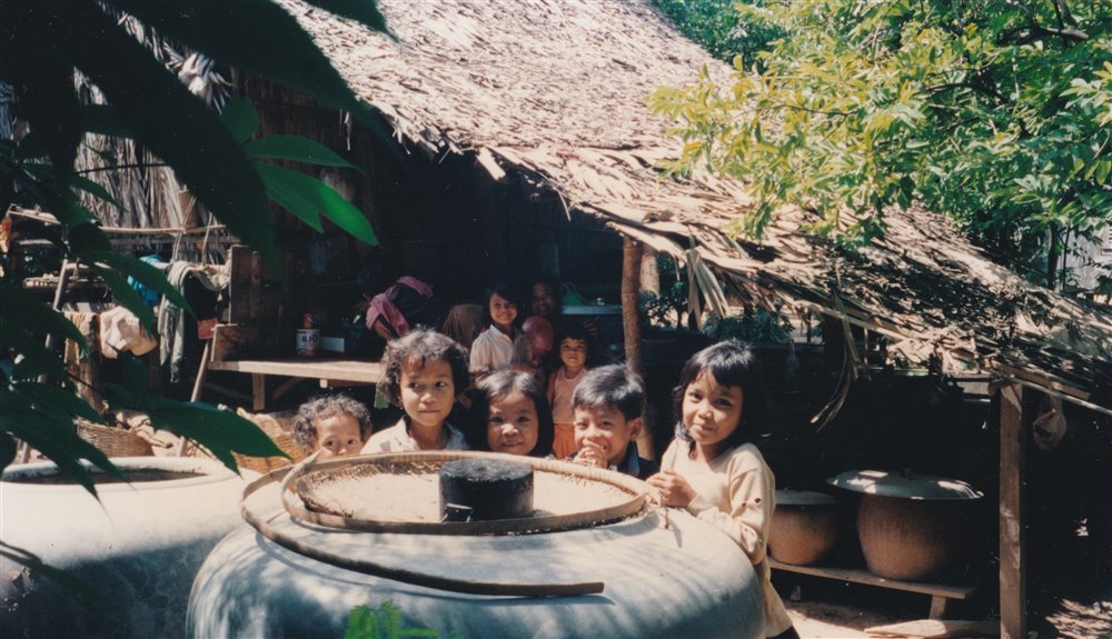 2 enfants cambodge_mh-bernard_websynradio