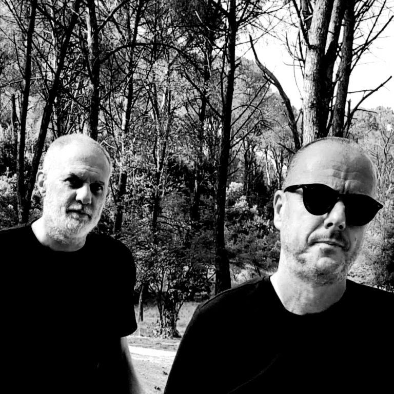 LanD ExcapE (Gavino GANAU / Giovanni DIBELTULU) – Ogni cosa e un segnale