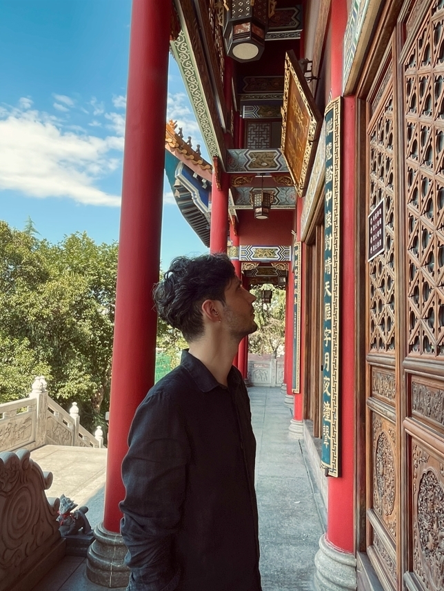 Portrait_armando-balice_temple_chine